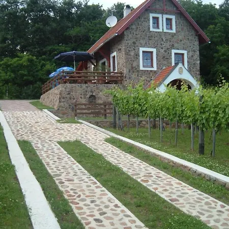 Szent Orban Vendeghaz *